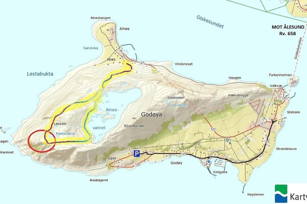 I Enebolig Pa Valderoya Ved Alesund